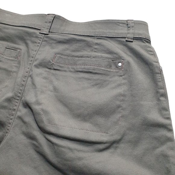 Lee Total Freedom Men Stretch Waist 34 Olive Casual Shorts Outdoor Work Pocket - Picture 5 of 6